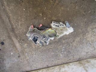 замок двери задней левой Nissan Almera Tino V10 [рестайлинг] 2004, 2.2 л., YD22DDTi, дизель, МКПП, серый, минивэн, передний привод, 825538M760