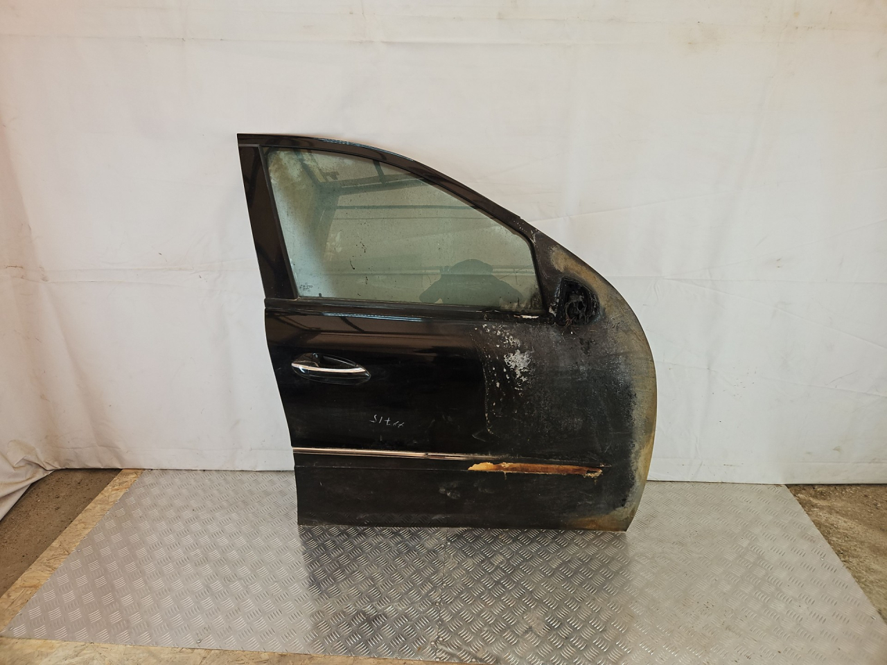 дверь передняя правая Mercedes-Benz GL-Класс X164 X164.822 2006, 3.2 л., дизель, АКПП, черный, внедорожник 5 дв., полный привод - фото №1