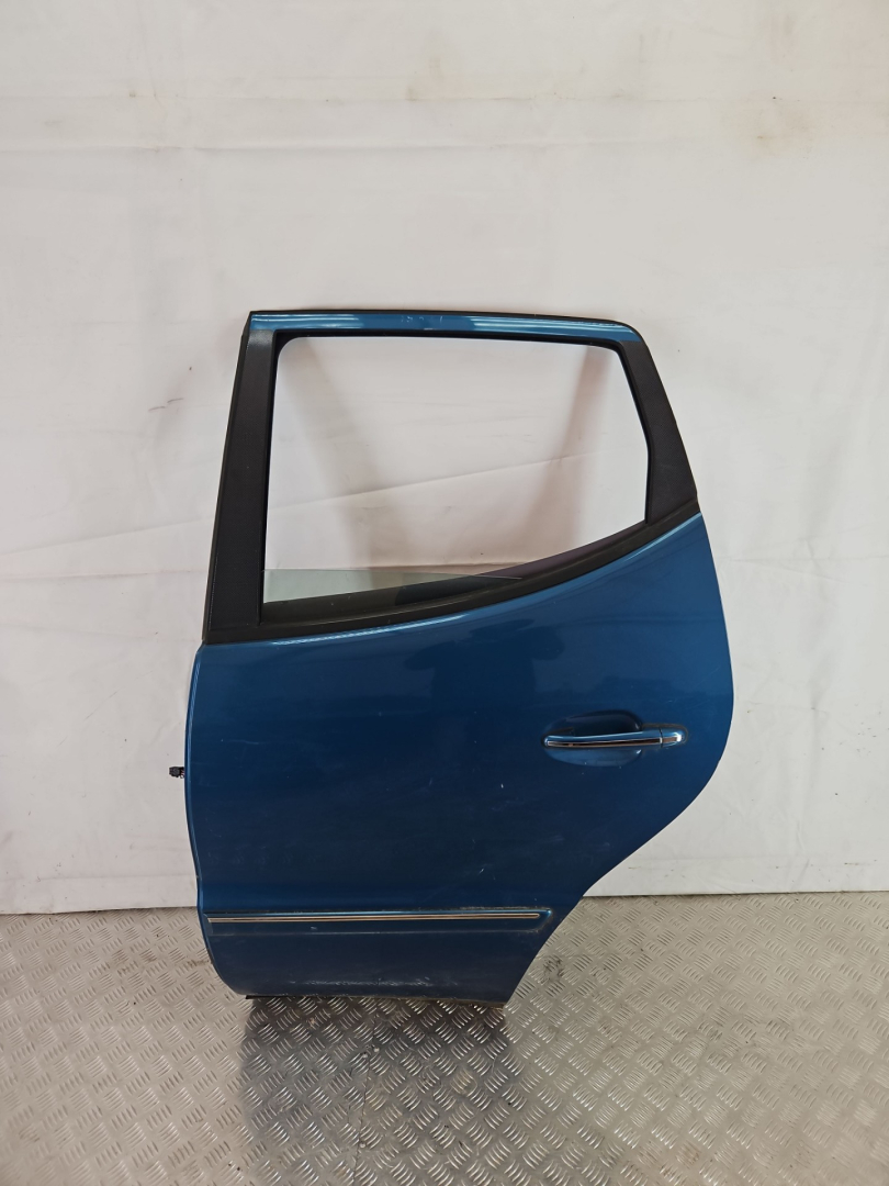 дверь задняя левая Mercedes-Benz A-Класс W168 2001, 1.6 л., M 166.960, бензин, АКПП, синий, минивэн, передний привод - фото №1