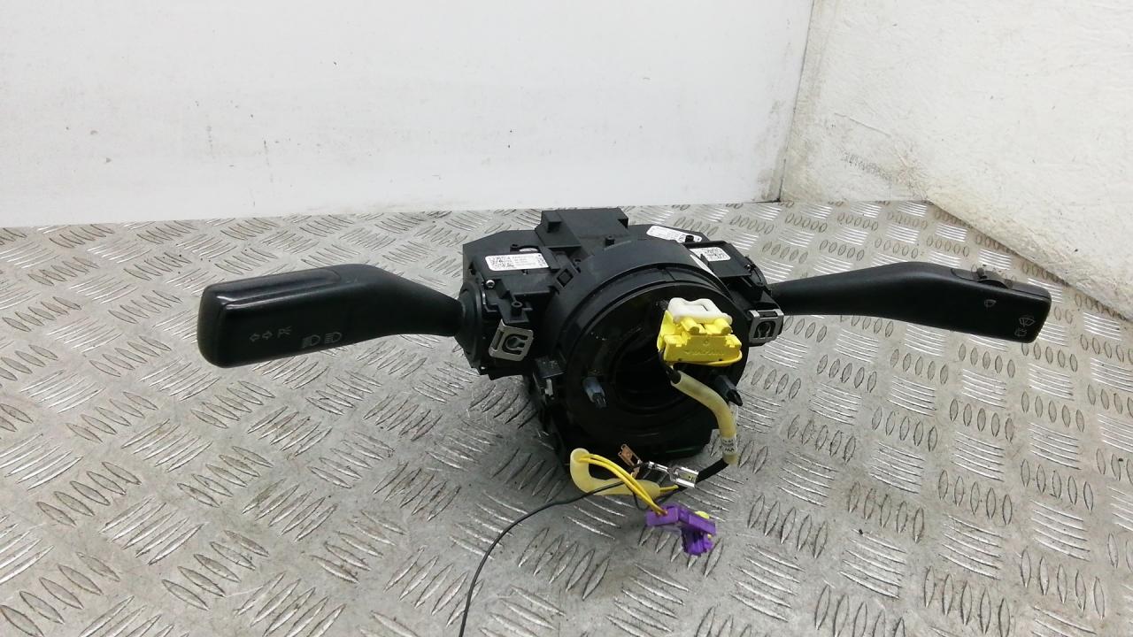 переключатель подрулевой (стрекоза) Volkswagen Caddy 3 поколение 2007, 2.0 л., SDi, дизель, МКПП - фото №1