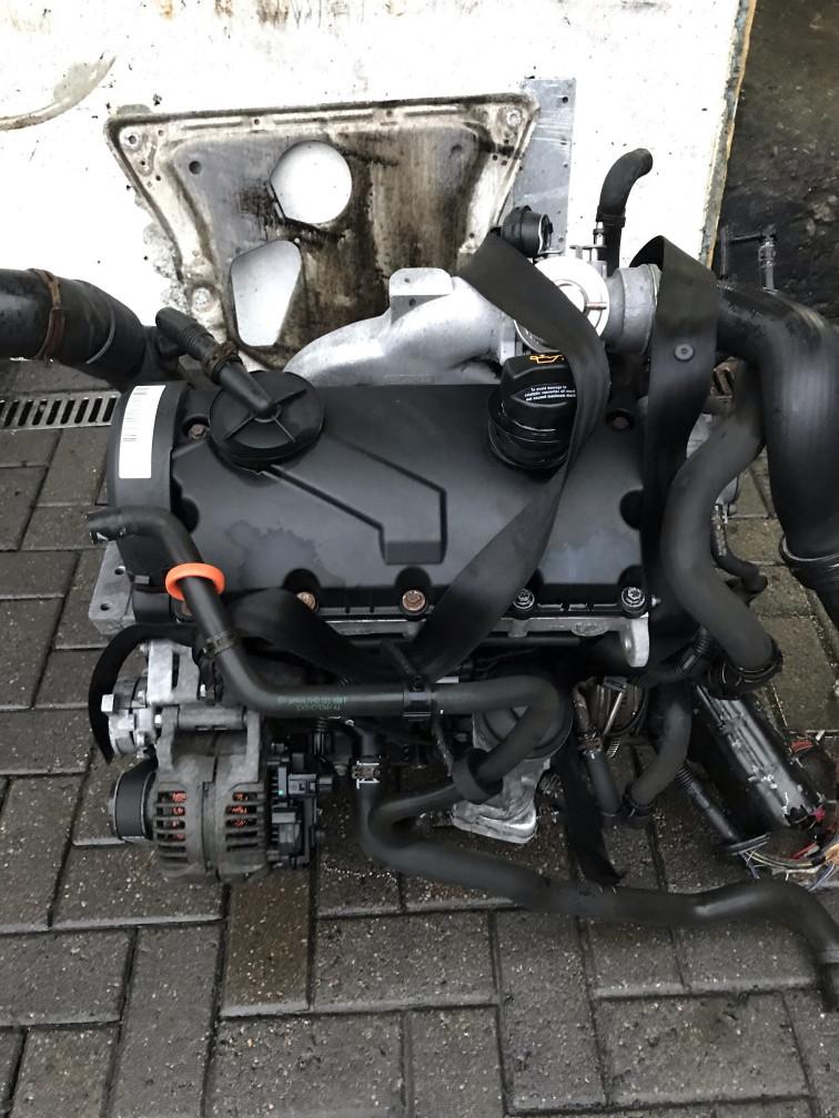 двигатель Volkswagen Transporter T5 2005, 1.9 л., дизель, микроавтобус - фото №1