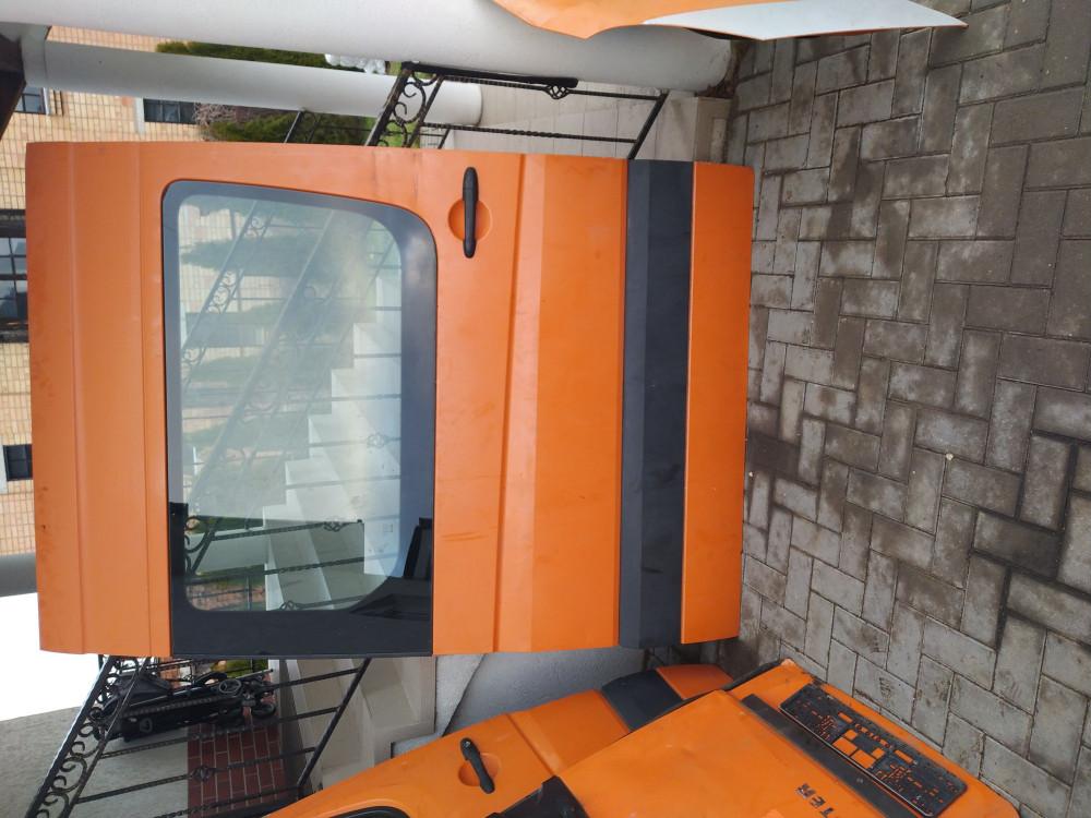 дверь сдвижная Volkswagen Crafter 1 поколение 2008, 2.5 л., дизель, микроавтобус - фото №1