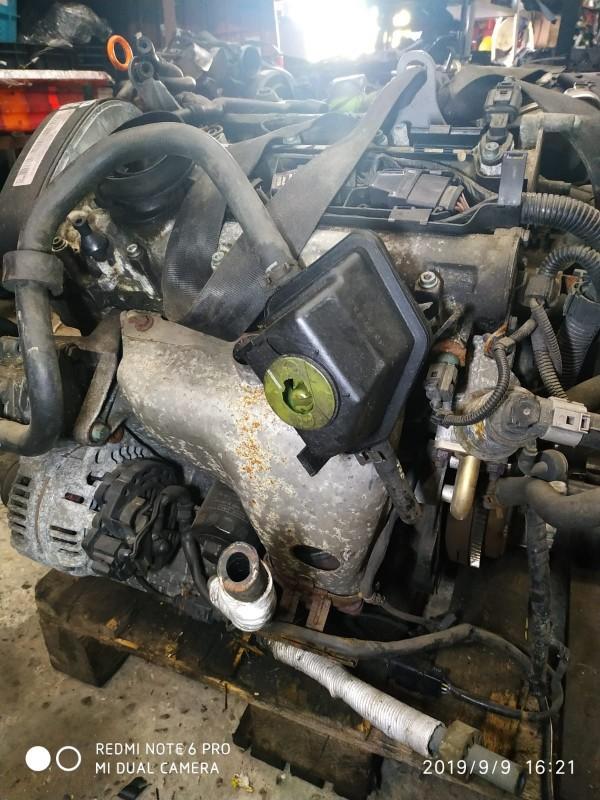 двигатель Volkswagen Golf 4 поколение 2005, 1.6 л., бензин, хетчбэк 5 дв. - фото №1