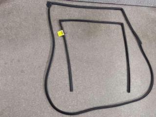 уплотнитель двери Toyota RAV4 4 поколение (CA40) 2014