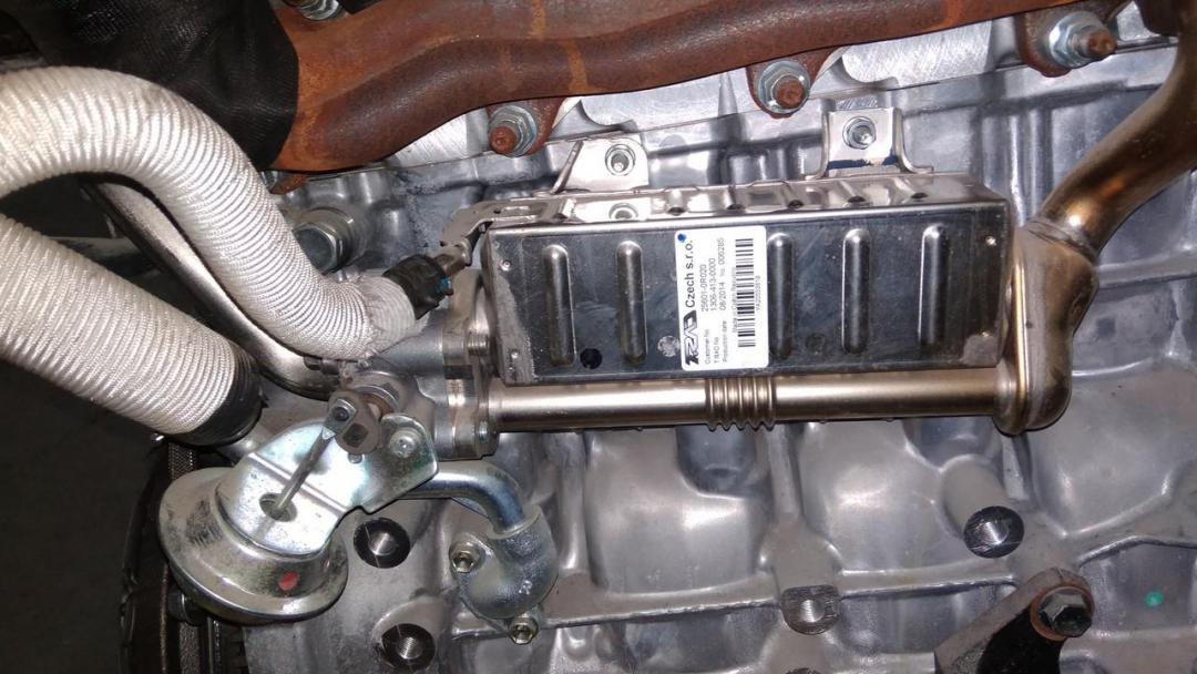 охладитель EGR / Радиатор EGR Toyota RAV4 4 поколение (CA40) 2014 - фото №1