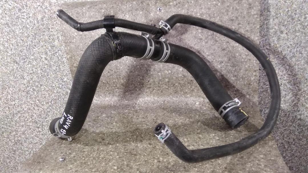 патрубок радиатора Toyota RAV4 4 поколение (CA40) 2014 - фото №1