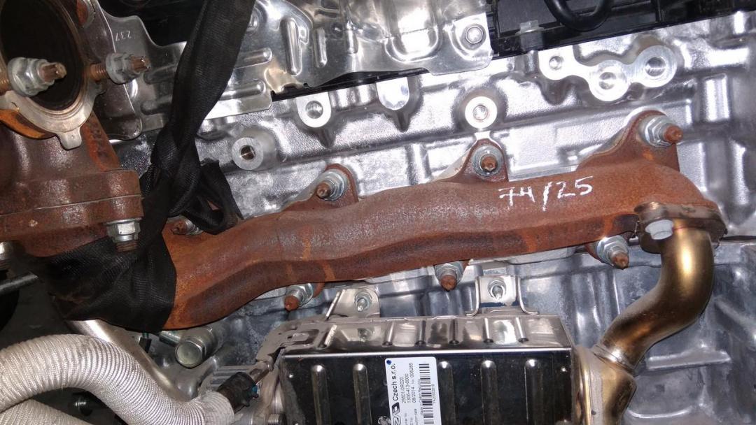 коллектор выпускной Toyota RAV4 4 поколение (CA40) 2014 - фото №1