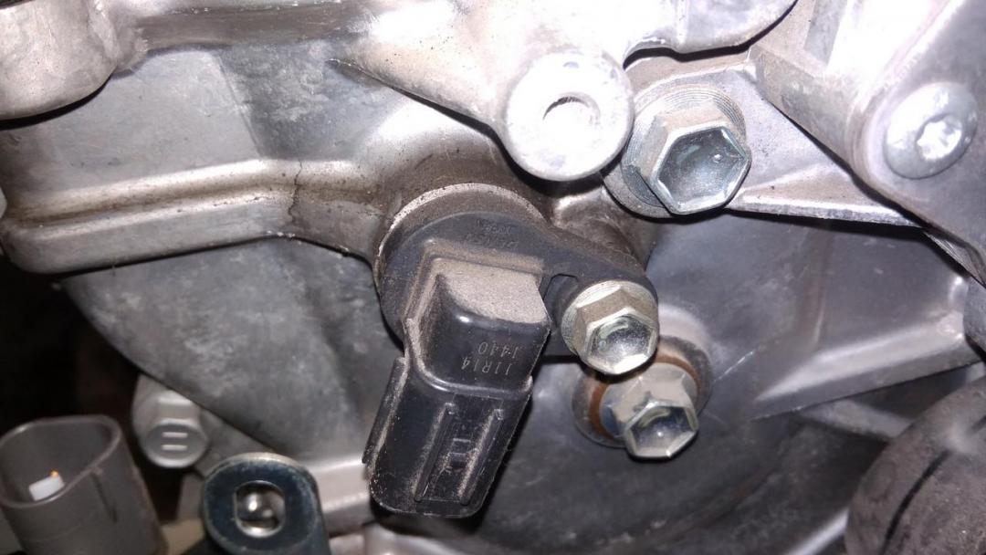 датчик распредвала Toyota RAV4 4 поколение (CA40) 2014 - фото №1