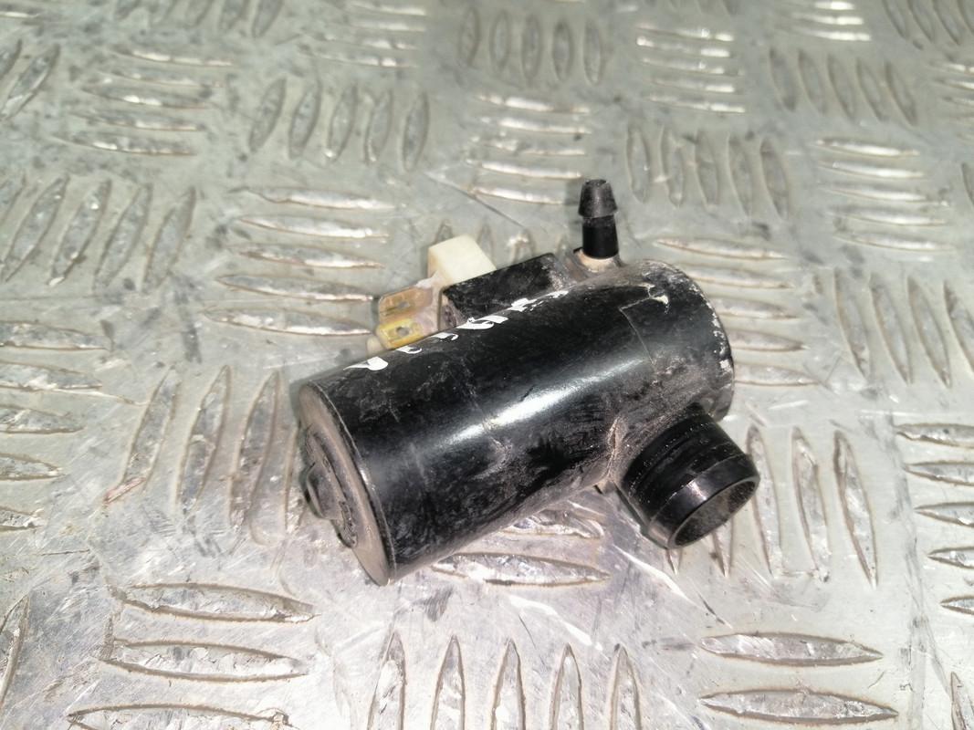 насос (моторчик) омывателя стекла Suzuki Grand Vitara 2 поколение 2008 - фото №1