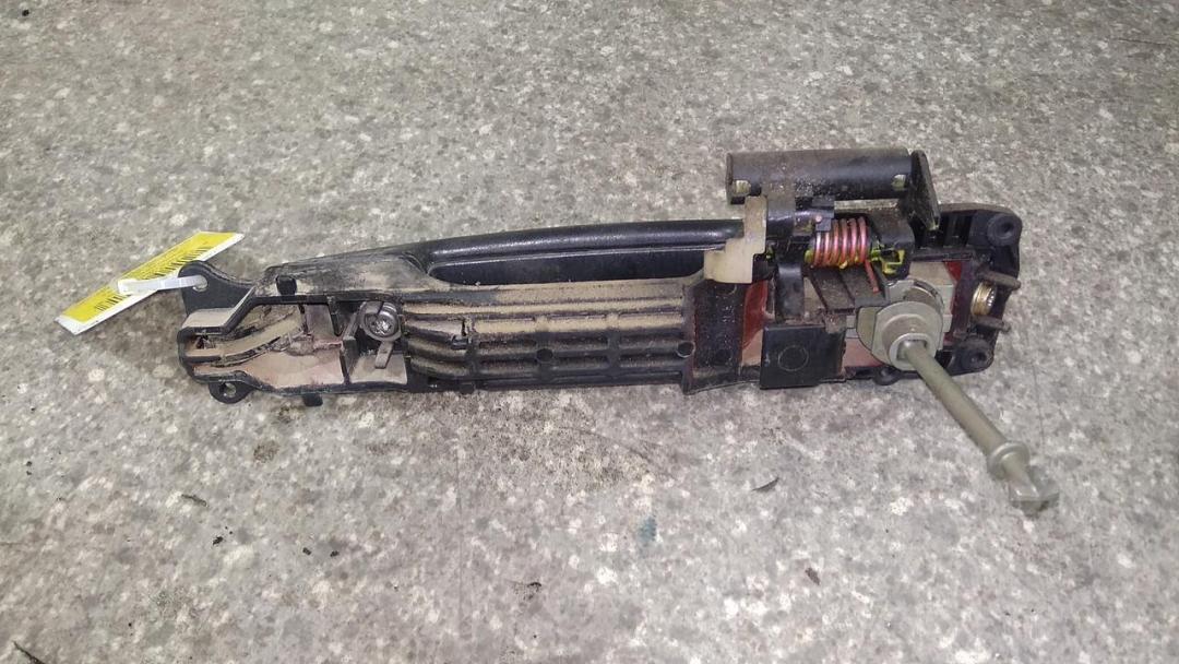 ручка наружная Suzuki Grand Vitara 2 поколение 2008 - фото №1