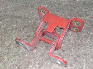 петля крышки багажника Suzuki Grand Vitara 2 поколение 2008