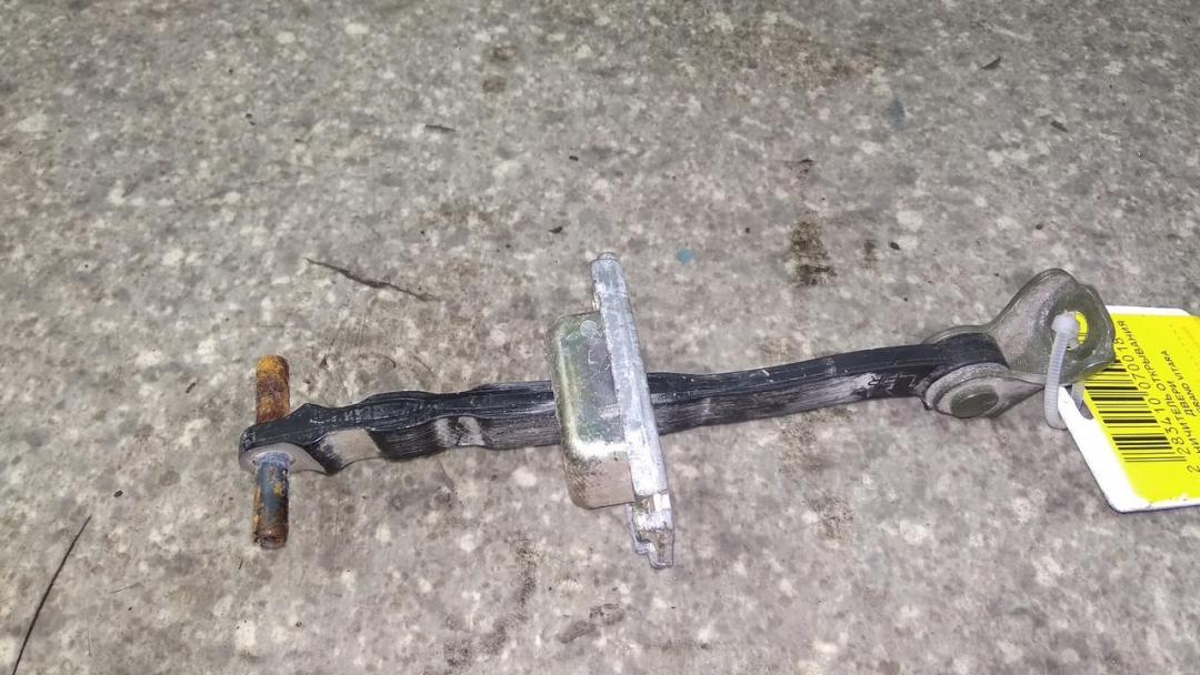 ограничитель открывания двери Suzuki Grand Vitara 2 поколение 2008 - фото №1