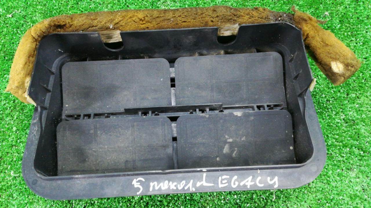 Наружная вентиляционная решетка Subaru Legacy 5 поколение 2011 - фото №1