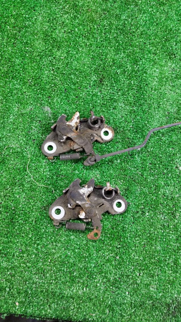 замок капота Citroen Xantia 1 поколение 1996, 2.1 л., дизель, МКПП, универсал - фото №1