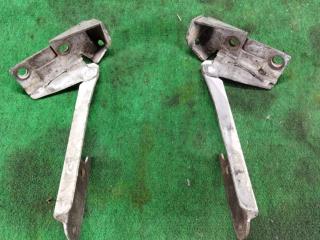 петля капота Mazda 626 GF 1998