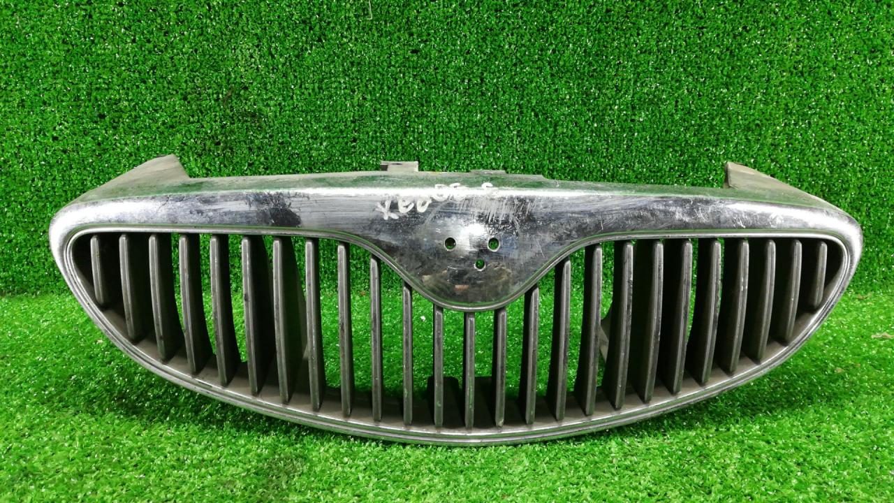 решетка радиатора Mazda Xedos 6 1 поколение 1998 - фото №1