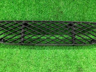 заглушка (решетка) в бампер Mazda 323 6 поколение [рестайлинг] 2001