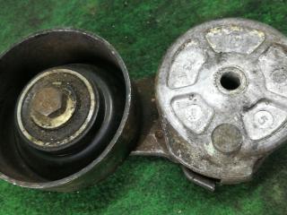 Натяжитель ремня агрегатов Mazda MPV LW 2002, 2.5 л., бензин