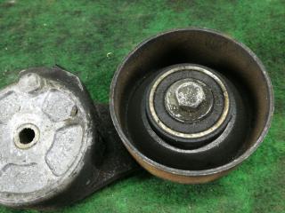 Натяжитель ремня агрегатов Mazda MPV LW 2001, 2.5 л., бензин