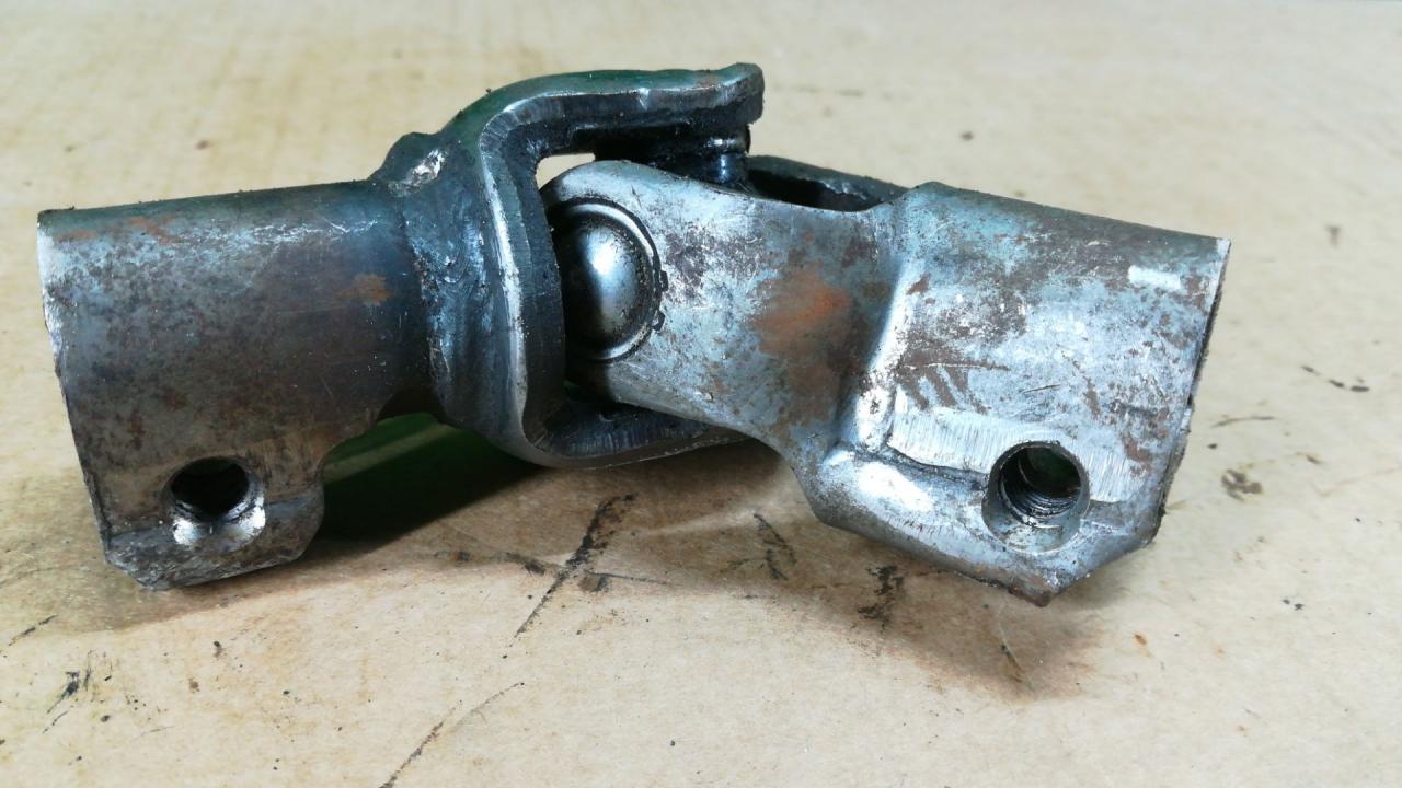 рулевой карданчик Mazda Millenia 1 поколение 1998, 2.3 л., бензин - фото №1