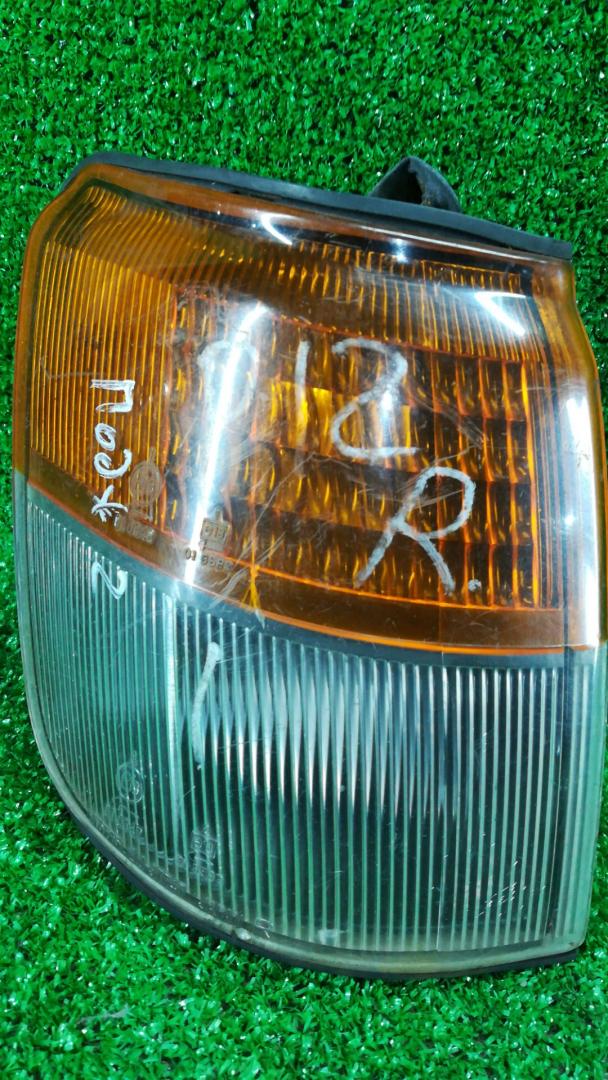 фонарь задний правый Mitsubishi Pajero 2 поколение 1996 - фото №1