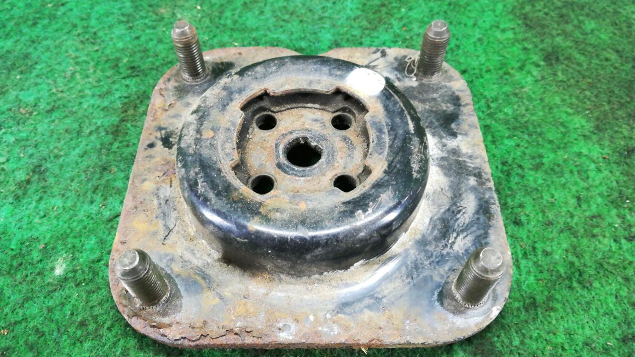 опора амортизатора верхняя (чашка) Mazda 323 6 поколение 2000 - фото №1