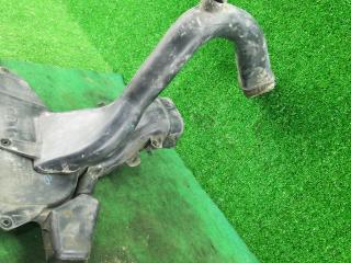 воздухозаборник Toyota Sienna 2 поколение XL20 [рестайлинг] 2008, 3.5 л., 2GR-FE, бензин, АКПП, серебристый, минивэн, передний привод