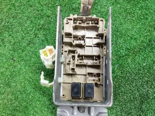 блок предохранителей Subaru Forester 2 поколение (SG) SG 2004, 2.5 л., EJ251, бензин, МКПП, серебристый, полный привод