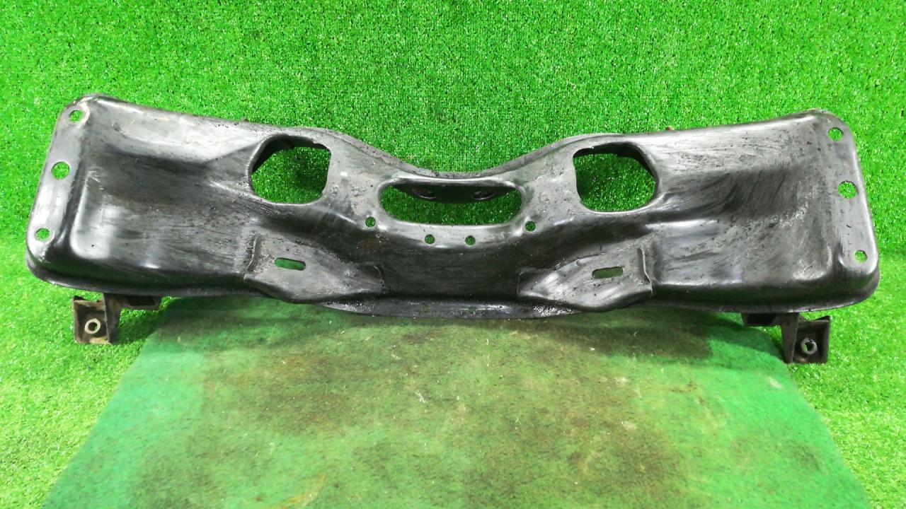 балка подвески передняя (подрамник) Subaru Forester 2 поколение (SG) SG 2004, 2.5 л., EJ251, бензин, МКПП, серебристый, полный привод - фото №1