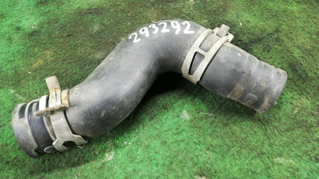 патрубок радиатора Chevrolet TrailBlazer 1 поколение 2005, 4.2 л., бензин, АКПП, черный, внедорожник 5 дв., задний привод - фото №1