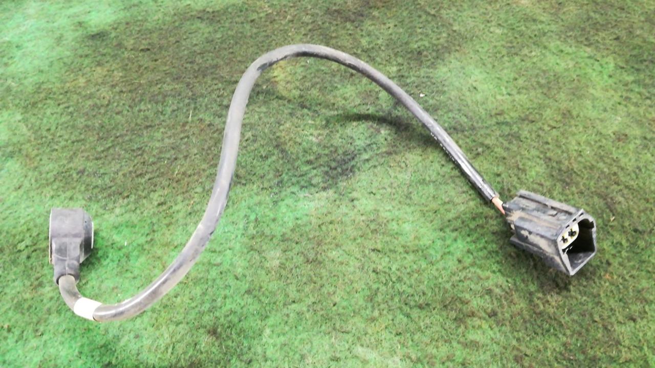 датчик детонации Ford Fiesta 6 поколение 2012, 1.6 л., бензин, хетчбэк 5 дв., передний привод - фото №1