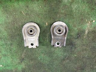 кронштейн радиатора Mitsubishi Outlander 1 поколение 2004, 2.4 л., 4G69, бензин, АКПП, красный, внедорожник 5 дв., передний привод