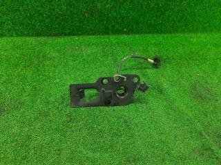 замок капота Chevrolet Equinox 1 поколение 2008, 3.4 л., LNJ, бензин, АКПП, серебристый, внедорожник 5 дв., передний привод