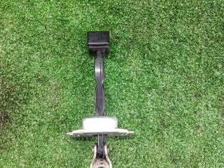 ограничитель открывания двери Mitsubishi ASX 1 поколение 2011, 2.0 л., 4B11, бензин, АКПП, красный, внедорожник 5 дв., полный привод