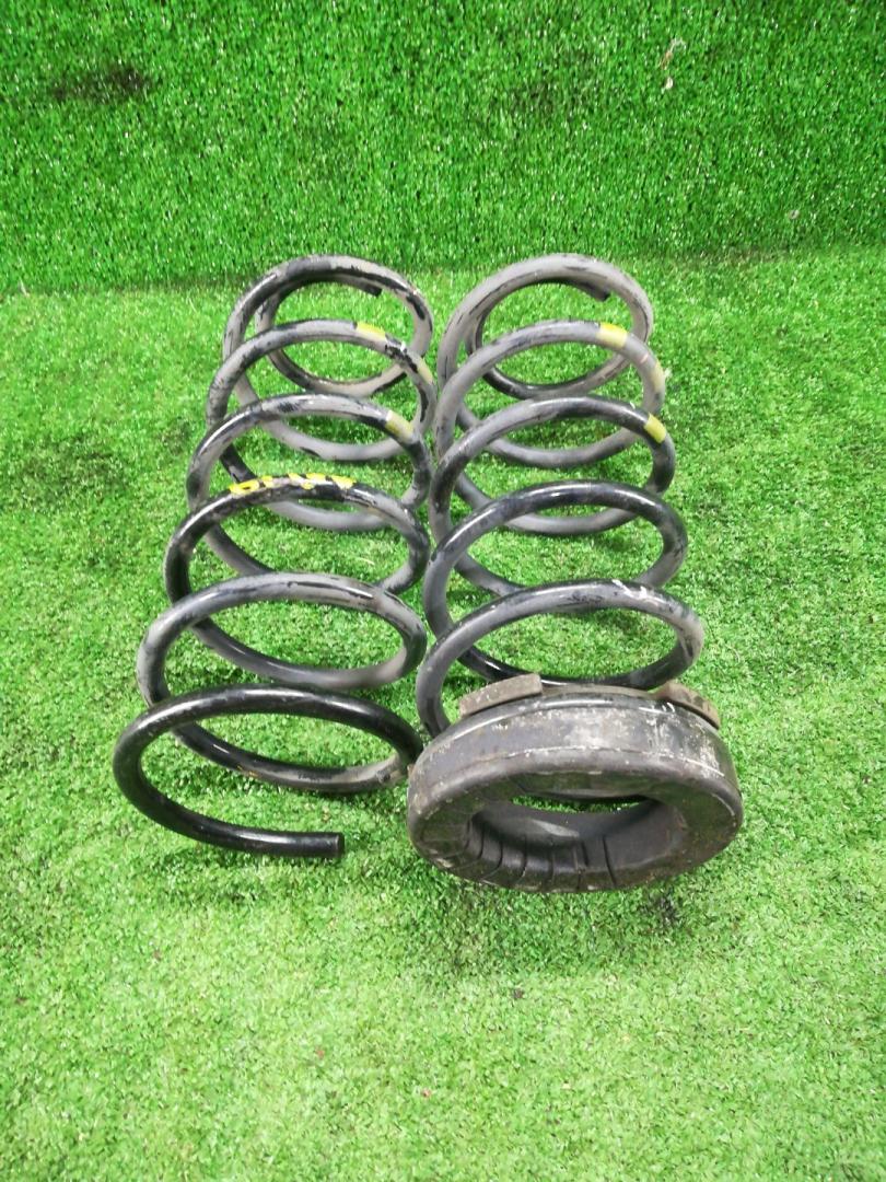 пружина задняя Hyundai Accent 4 поколение (RB) 2017, 1.6 л., G4FD, бензин, АКПП, серый, седан, передний привод, правый руль - фото №1