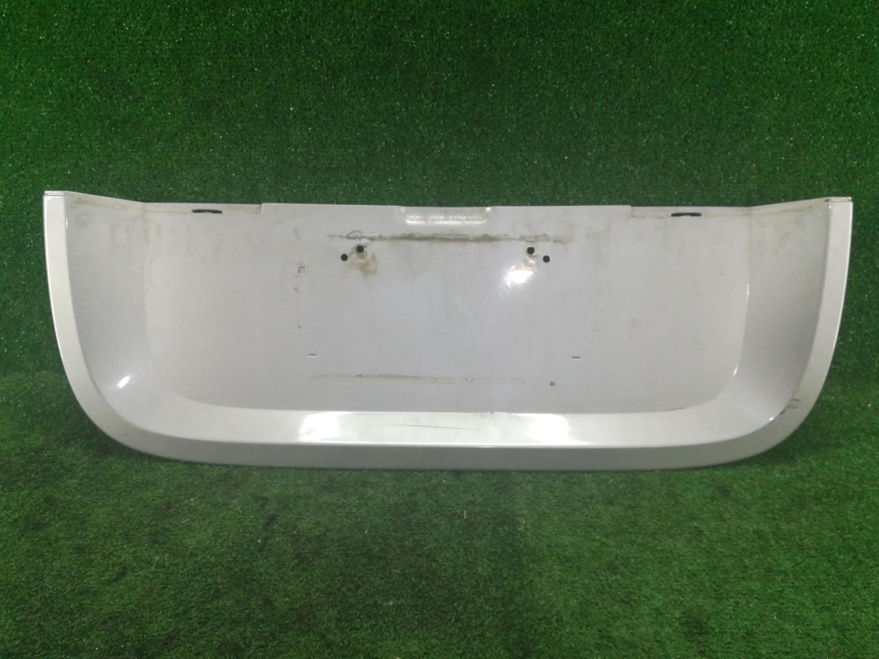 бленда Chevrolet Equinox 1 поколение 2008, 3.4 л., LNJ, бензин, АКПП, серебристый, внедорожник 5 дв., передний привод - фото №1