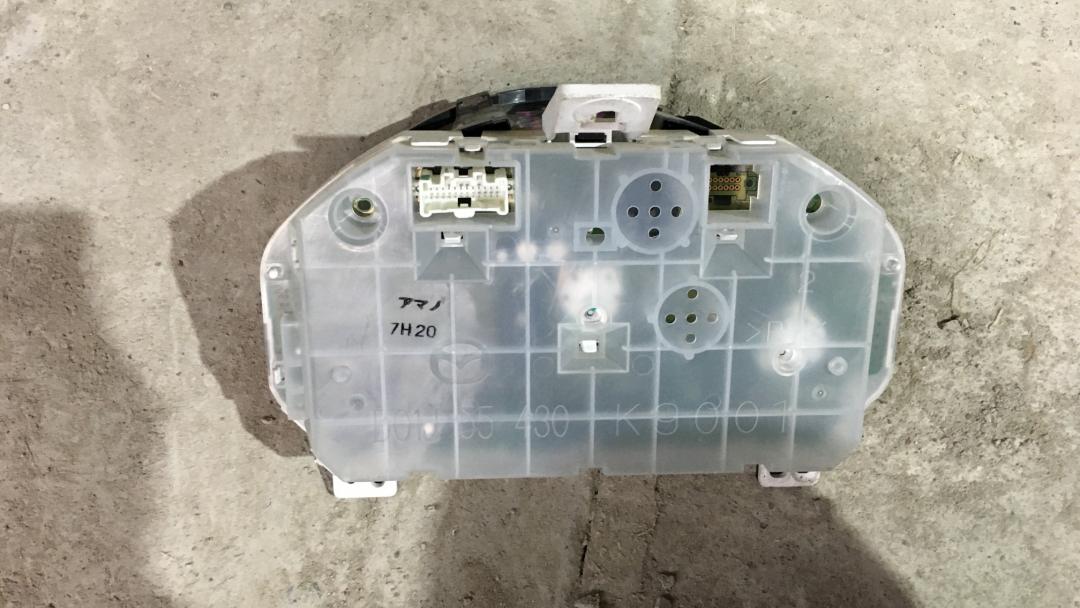 щиток приборов (приборная панель) Mazda Tribute 2 поколение 2011, 1.5 л., бензин, АКПП, хетчбэк 5 дв. - фото №1