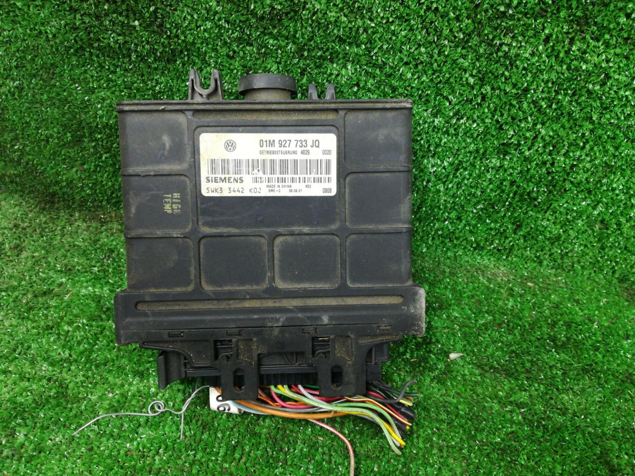 блок управления АКПП Volkswagen Golf 4 поколение 2006, 2.0 л., бензин, АКПП, универсал, 01M927733JQ - фото №1