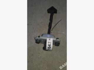 ограничитель открывания двери Mazda 3 BK 2004, 2.0 л., бензин, АКПП, седан