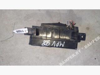 блок предохранителей Mazda MPV 1 поколение [рестайлинг] 1998, 2.5 л., WL-T, дизель, минивэн