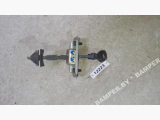 ограничитель открывания двери Mazda Premacy 1 поколение [рестайлинг] 2002, 2.0 л., бензин, АКПП, минивэн