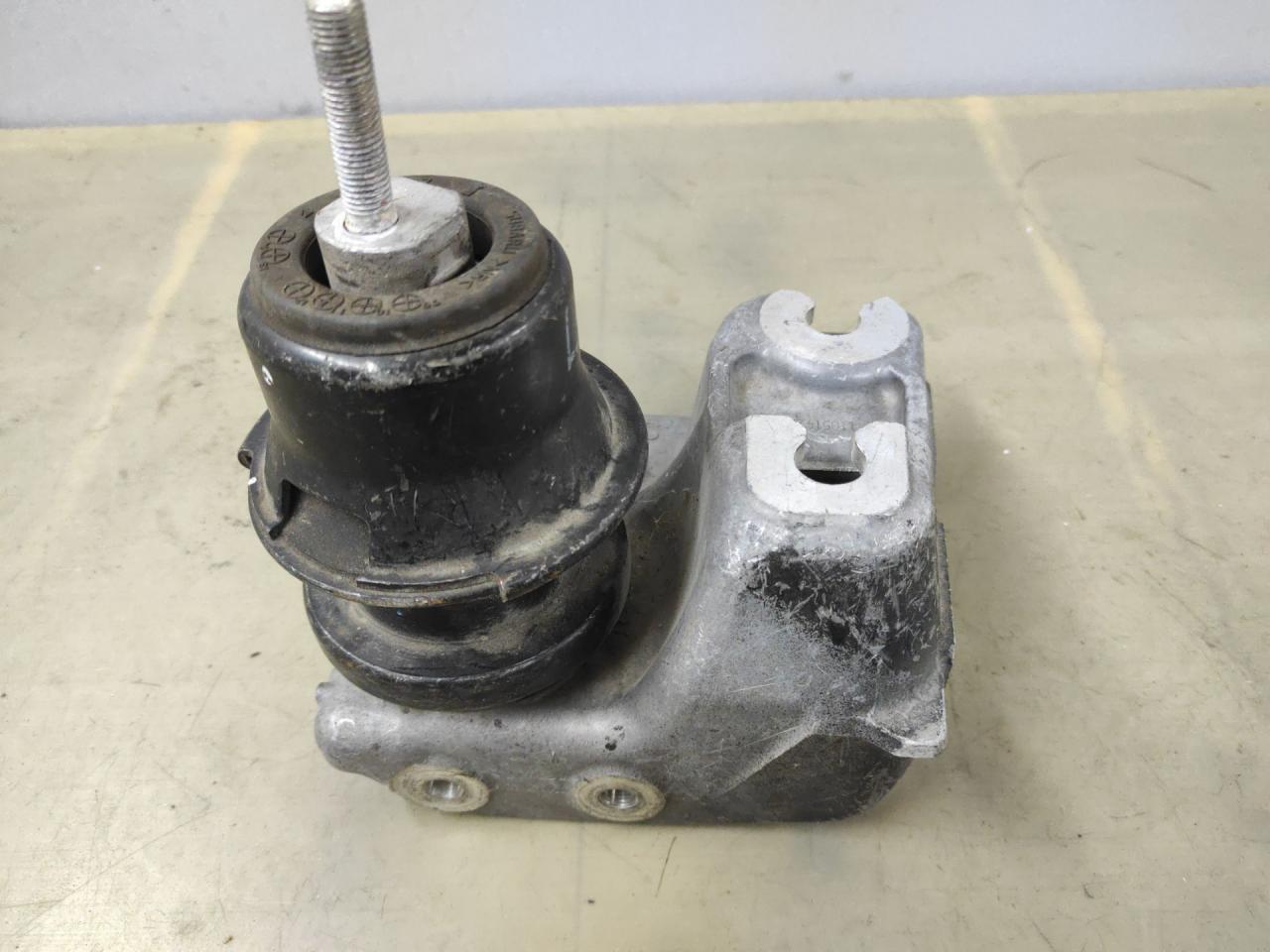 подушка крепления двигателя Subaru Legacy 5 поколение 2012, 2.5 л., EJ253, бензин, АКПП, универсал - фото №1