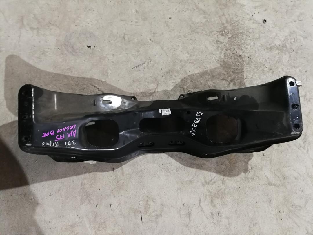 балка подвески передняя (подрамник) Subaru Legacy 4 поколение 2004, 3.0 л., бензин, АКПП, универсал, правый руль - фото №1