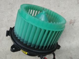 моторчик печки Ford Escape 3 поколение C520 2015, 1.5 л., бензин, АКПП, белый, внедорожник 5 дв., правый руль