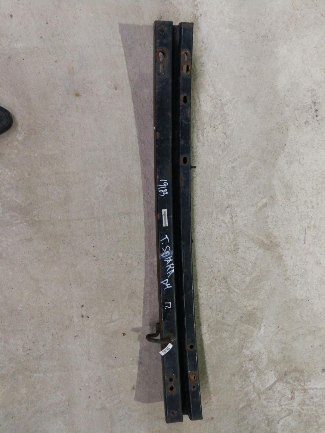 усилитель бампера переднего Toyota Camry Solara 2 поколение XV30 2005, 2.4 л., 2AZ-FE, бензин, АКПП, черный, купе - фото №1