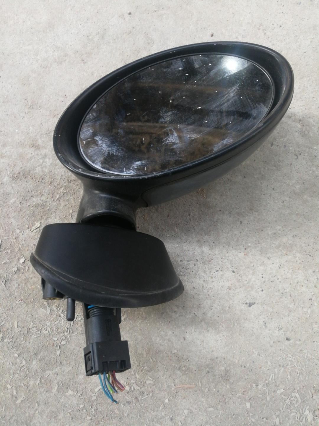 зеркало наружное правое Mini Cooper S 1 поколение 2002, 1.6 л., W10 B16 A, бензин, АКПП, хетчбэк 5 дв. - фото №1