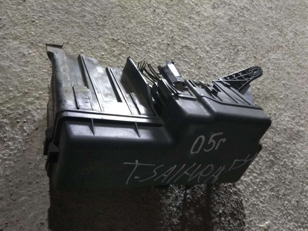 блок предохранителей Toyota Camry Solara 2 поколение XV30 2005, 2.4 л., 2AZ-FE, бензин, АКПП, черный, купе - фото №1