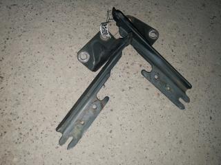 петля капота Mazda 626 GE [рестайлинг] 1995, 1.8 л., бензин, МКПП, хетчбэк 5 дв.