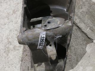 кронштейн КПП Volvo V70 1 поколение 2000, 2.4 л., бензин, АКПП, черный, универсал, правый руль