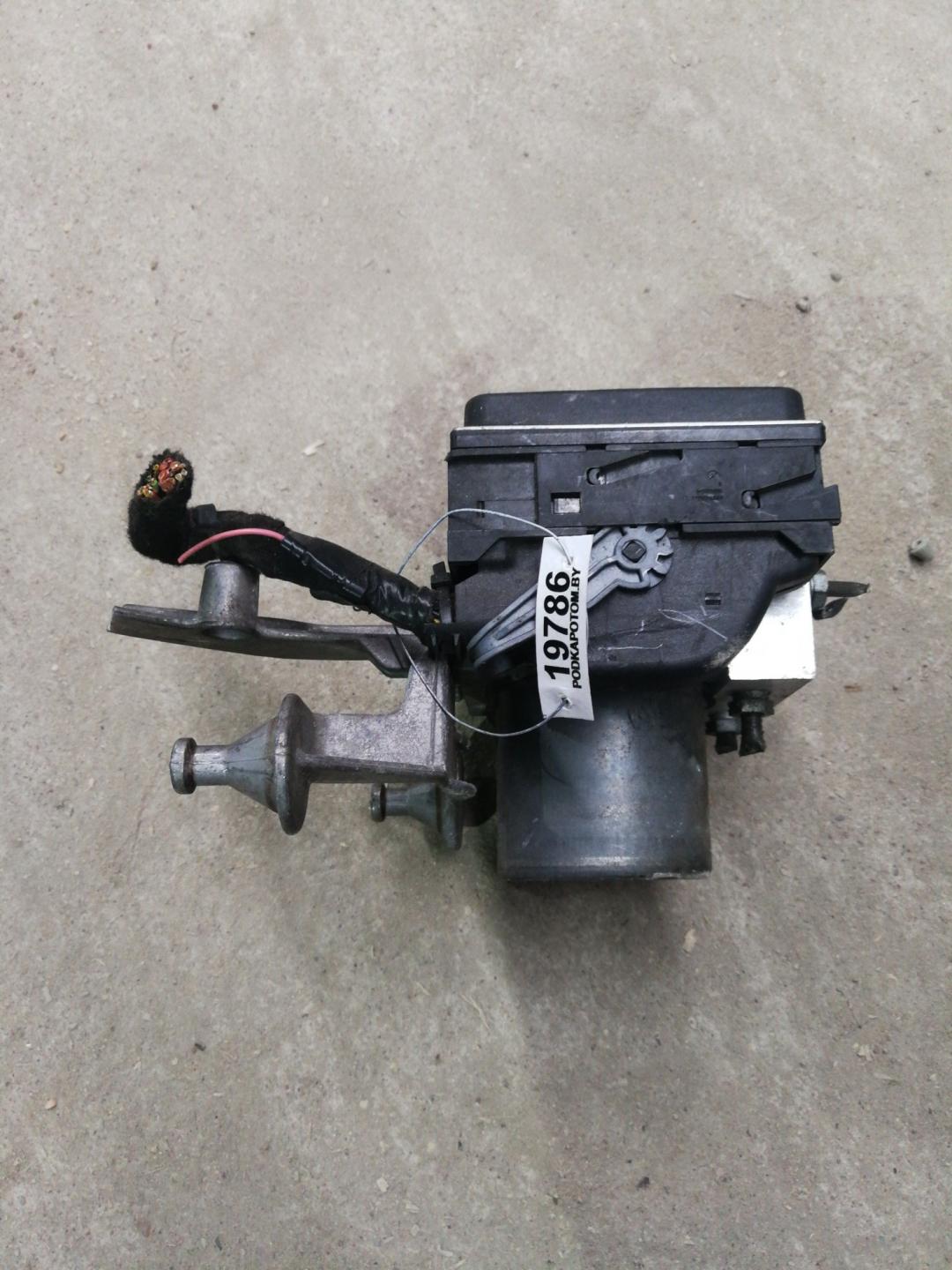 блок ABS Mercedes-Benz B-Класс W245 2006, 1.7 л., бензин, АКПП, черный, хетчбэк 5 дв., правый руль, 0265950618 - фото №1